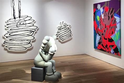 KAWS perrotin